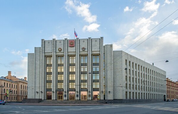 Здание администрации Ленинградской области.