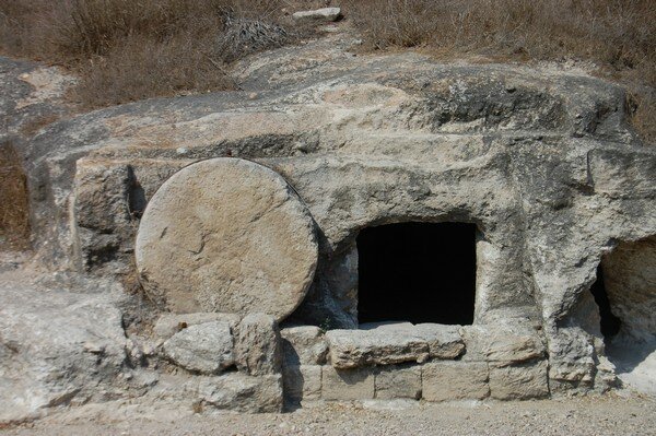 Погребения и воскресения