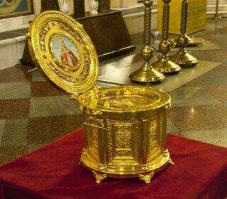ковчежек с частицей чудотворных мощей святой великомученицы Варвары